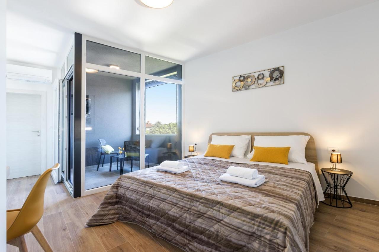 Modern 3-Bedroom Villa With A Private Pool PUY 외부 사진