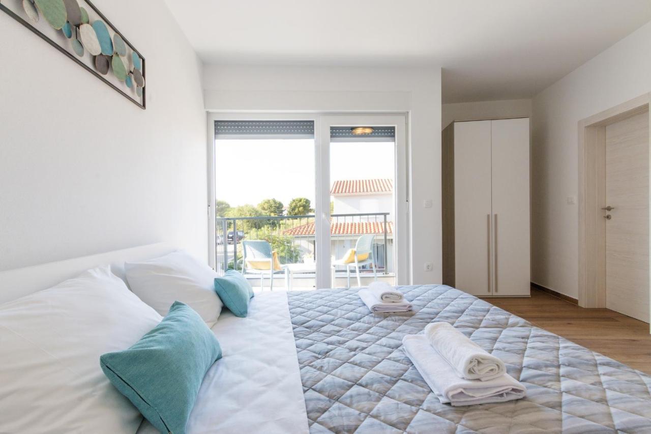 Modern 3-Bedroom Villa With A Private Pool PUY 외부 사진